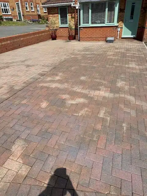 driveway cleaning Yate after – clean restored block paving