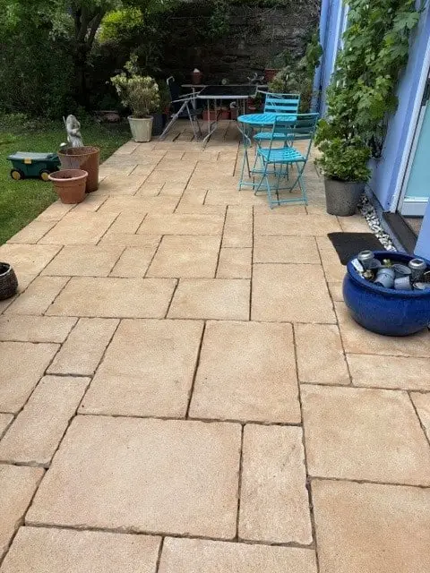 Newly Cleaned stone patio in Thornbury